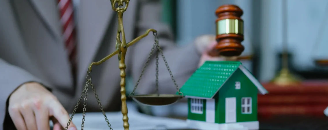 Как продать квартиру с прописанными людьми